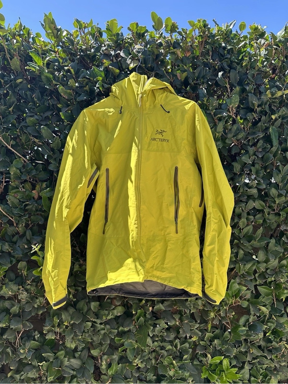 Arc'teryx Men’s Chartreuse Hooded Rain Jacket